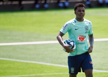 Fiscalía brasileña abrió investigación por ofensas racistas a Rodrygo en internet