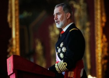 El rey de España celebra su 56 cumpleaños con la ausencia por primera vez de sus dos hijas