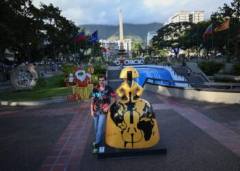 Las Meninas de Velázquez: del Museo del Prado a las calles de Caracas (Fotos)