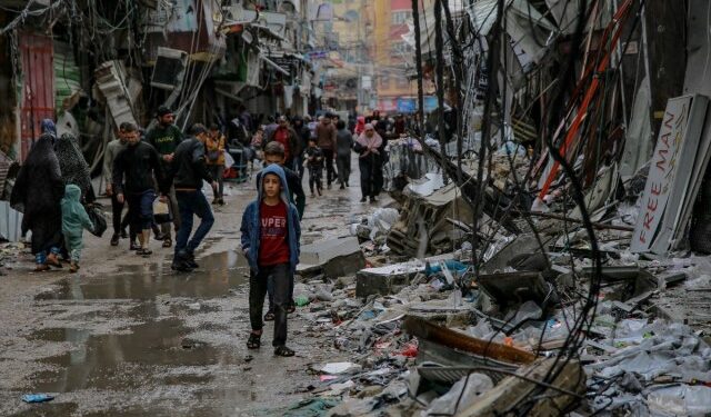 En una Gaza destruida, cien días de guerra que pesan como cien años