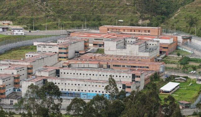 Ecuador anunció la repatriación de mil 500 presos colombianos