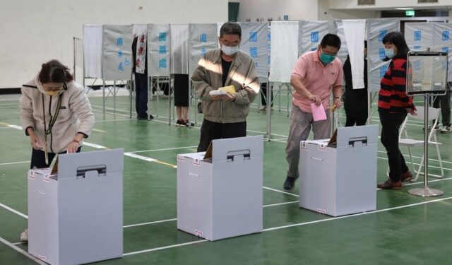 Abrieron centros de votación para comicios presidenciales y legislativos de Taiwán