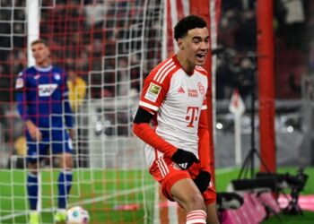 Bayern homenajeó a Beckenbauer con un triunfo gracias a Musiala