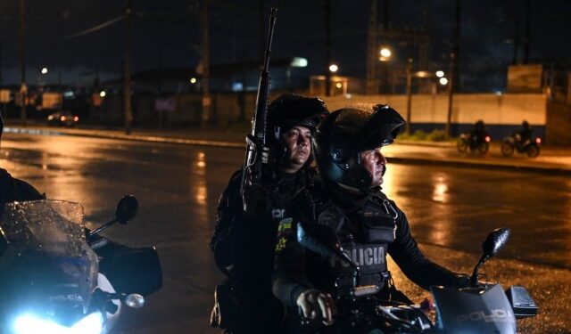 Suben a tres los presos muertos durante los motines carcelarios de Ecuador