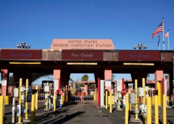 Cruce fronterizo de Arizona con México reabrirá luego de un mes cerrado