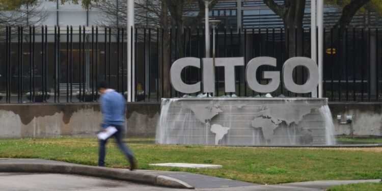 Las 5 principales noticias de Venezuela hoy: Gobierno dice que EEUU busca despojar a Citgo. Protestan por mejores salarios. Y más