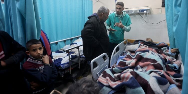 OMS advierte que el sistema de salud de Gaza está colapsando