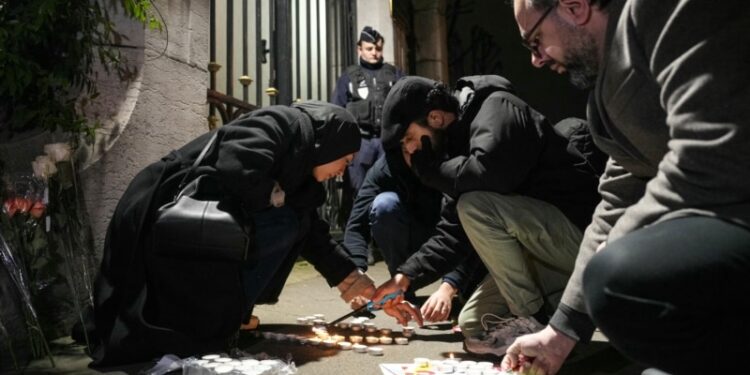 Grupo Estado Islámico se adjudica atentado en Irán; número de muertos reducido a 84.