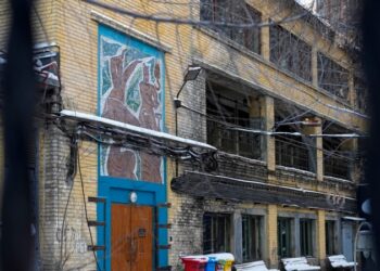 Escándalo en Rusia por fiesta donde invitados debían ir «casi desnudos»