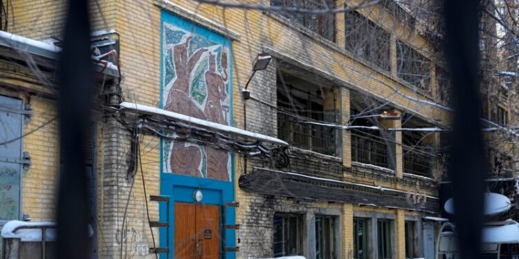 Escándalo en Rusia por fiesta donde invitados debían ir «casi desnudos»