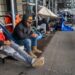 “Sentí que iba a morir”: El peligro que enfrentan migrantes venezolanos desalojados de refugios en Nueva York