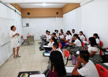 Universidad venezolana propone destinar 30 % del IVA a recuperación del sector educativo