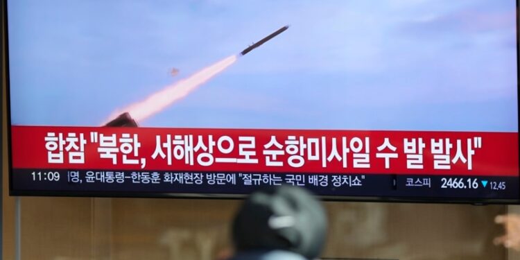 Corea del Norte anuncia que probó nuevo misil crucero, pone en alerta a sus vecinos