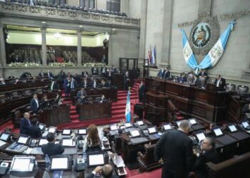 Congreso de Guatemala dejó sin partido político a los diputados de Arévalo, restándoles poder de maniobra