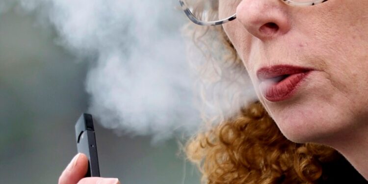 ¿Por qué la OPS advierte por consumo de cigarrillos electrónicos en la región?