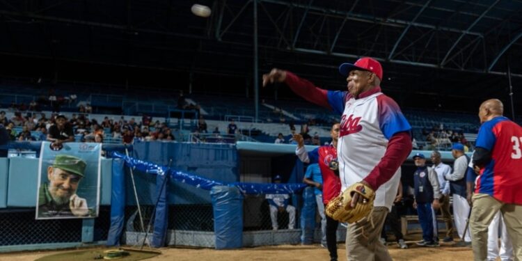 Cuba satisfecha con rechazo de Colombia a participación de equipo de peloteros emigrados