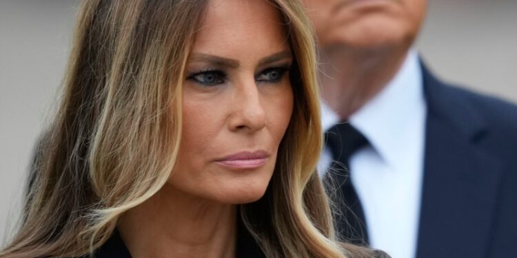 Funeral privado para la madre de Melania Trump