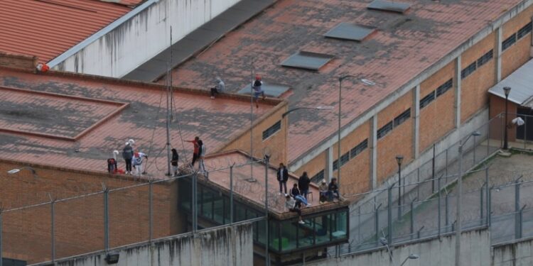 Expulsión de 1.500 presos extranjeros de Ecuador, un problema para sus vecinos con hacinamiento