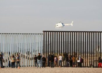 Coge dato: así es el proceso para pedir asilo en la frontera de EEUU