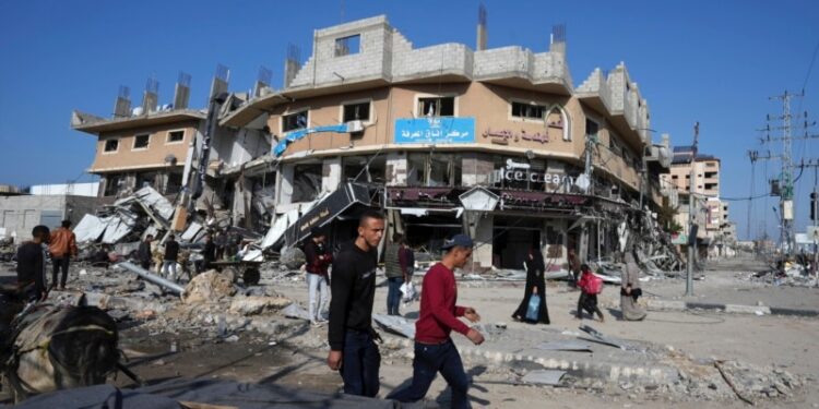 Qatar y Francia envían fármacos a rehenes en Gaza mientras la guerra y las tensiones se intensifican