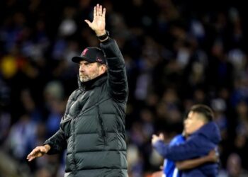 Jürgen Klopp perdió su anillo de bodas y le dedicó un agradecimiento curioso al camarógrafo que lo halló (VIDEO)