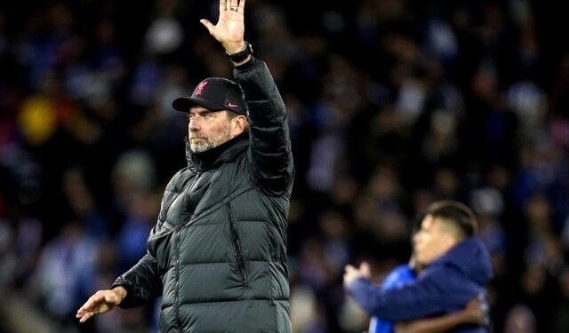 Jürgen Klopp perdió su anillo de bodas y le dedicó un agradecimiento curioso al camarógrafo que lo halló (VIDEO)
