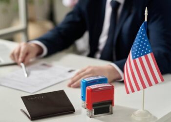 ¿Cuánto pagan por trabajar en un consulado de EEUU?, vacante revela el insólito monto