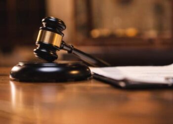 Justicia australiana autoriza a mujer de 62 años extraer el esperma de su marido fallecido