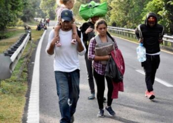 Crisis en la frontera: en su paso a EEUU, algunos migrantes prefieren quedarse en esta ciudad de México