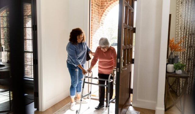 Se hizo pasar por su tía fallecida en Nueva Jersey durante 25 años por este insólito motivo