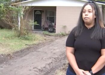 Extraño suceso en Florida: salió de casa y al llegar se encontró con solo la mitad de su vivienda