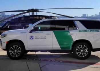 Simuló tener un carro de la Patrulla Fronteriza en Florida, pero la broma le salió cara