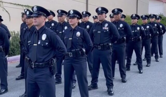 La controversial medida de una ciudad de California sobre los policías inmigrantes