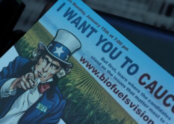 Iowa y sus tradicionales caucus dan inicio al año electoral en EEUU