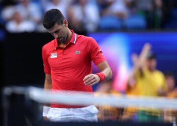 Djokovic sufrió una lesión que podría sacarlo del Abierto de Australia