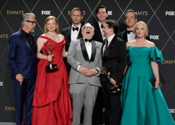 “Succession” domina los Emmy de drama, “The Bear” se apodera de la comedia y Brunson hace historia