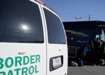 EEUU reabre cuatro puestos fronterizos en la frontera sur.