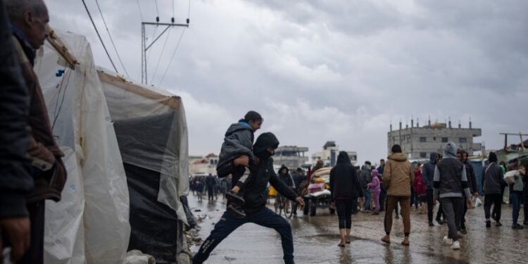 Una redada israelí en un hospital de Cisjordania aviva las alarmas de que el conflicto entre Israel y Hamás se extienda más allá de Gaza.