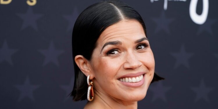 América Ferrera también hace historia