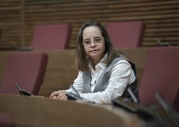 Así es Mar Galcerán, la primera diputada con síndrome de Down de España