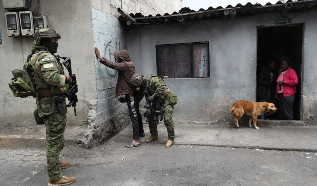 ONU pide a Ecuador que su respuesta a la crisis de violencia de bandas sea “proporcionada”