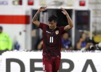 VIDEO: poste de Kelsy, recuperación de Martínez y bombazo de Bolívar, así fue el segundo golazo Vinotinto