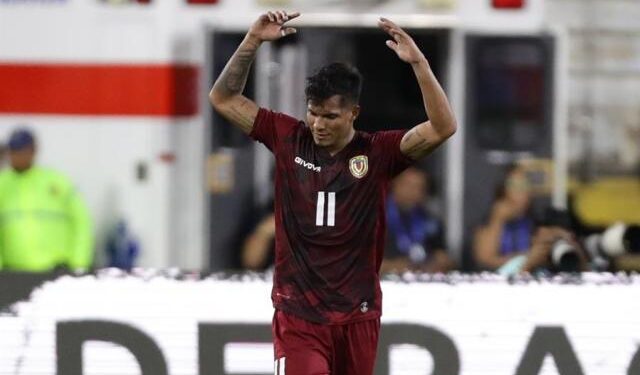 VIDEO: poste de Kelsy, recuperación de Martínez y bombazo de Bolívar, así fue el segundo golazo Vinotinto