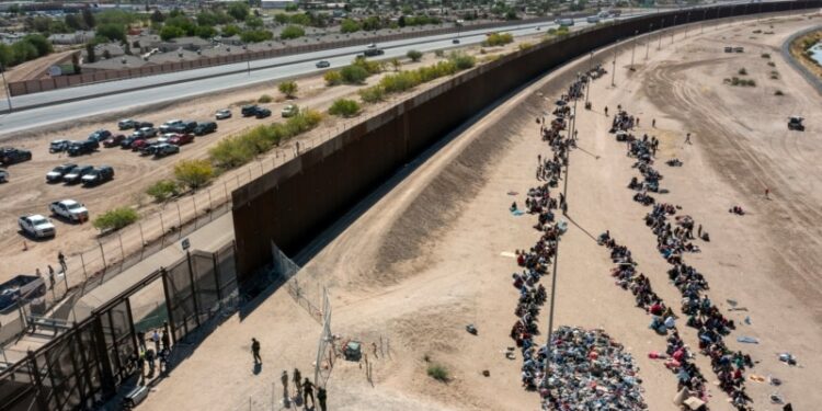 Presidente México califica de «demagógica» postura de «cerrar fronteras», en respuesta a Biden