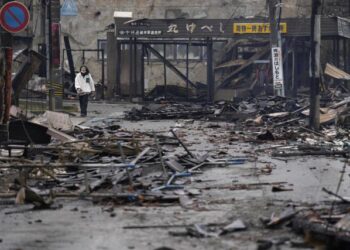 Confirman casi 80 personas desaparecidas tras el devastador terremoto en Japón