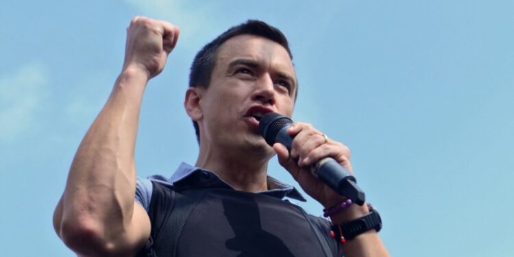 Presidente Noboa presenta nuevos diseños de cárceles en Ecuador