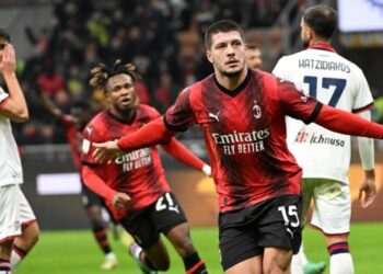 Theo Hernández y Luka Jovic marcaron el pase del Milan a los cuartos de final de la Copa de Italia