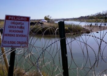 EEUU registra menos cruces ilegales en la frontera tras un incremento de los controles en México