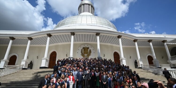 Venezuela: ¿El chavismo deja abierta una ventana para defender el Esequibo en la CIJ?