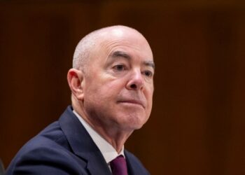 Republicanos de la Cámara de Representantes presentaron artículos de juicio contra el secretario de Seguridad Nacional, Alejandro Mayorkas.